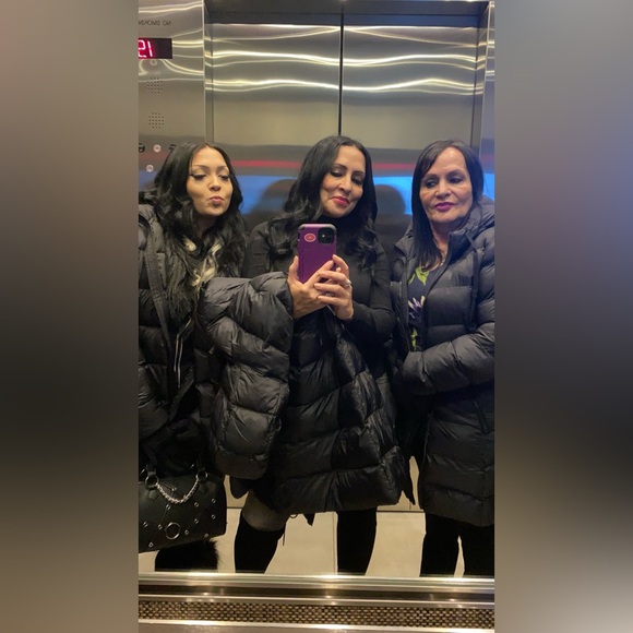 Meet your Posher, Cindy - Picture 5 of 9